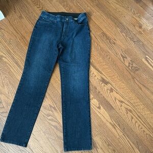 Chicos Fabulously Slimming jeans